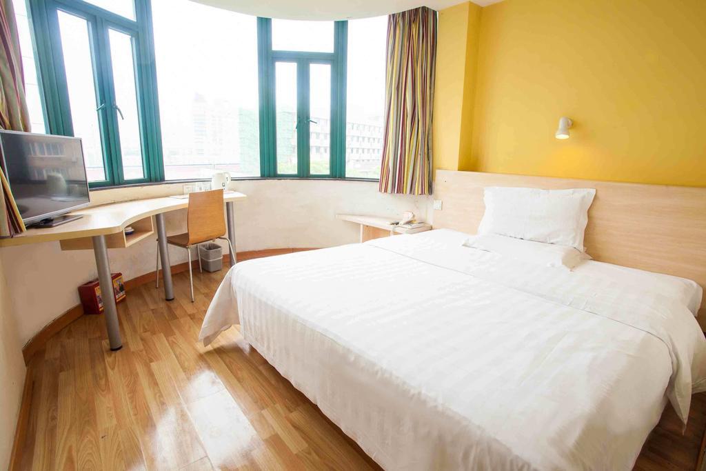 7Days Inn Luoyang Nanchang Road Wangfujing Room photo