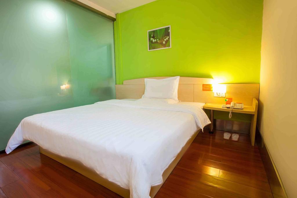 7Days Inn Luoyang Nanchang Road Wangfujing Room photo